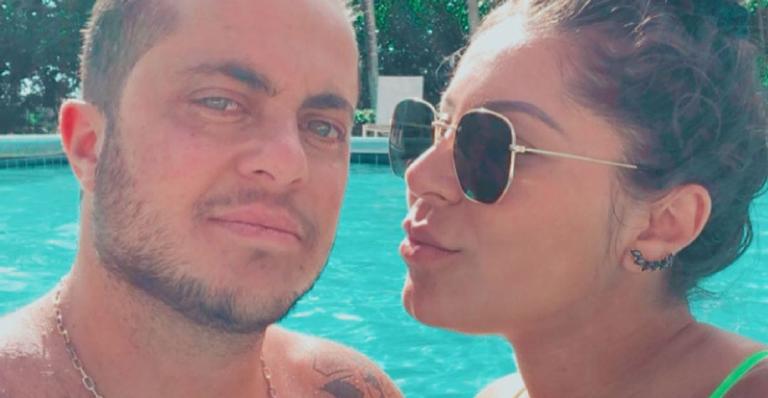 Andressa Ferreira se encanta ao ver Thammy Miranda dormindo coladinho no filho: ”Vê se eu aguento”