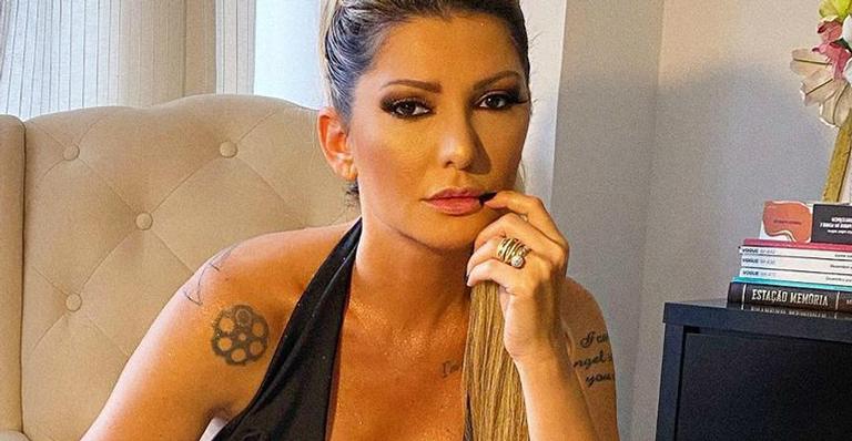 Antonia Fontenelle arrasa com body cavado e decote até o umbigo: ”Como pode ser tão linda?”