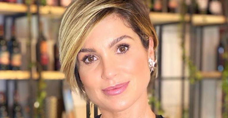 Aos 45 anos, Flávia Alessandra conta que está feliz com seu corpo: “Envelhecer não me assusta”