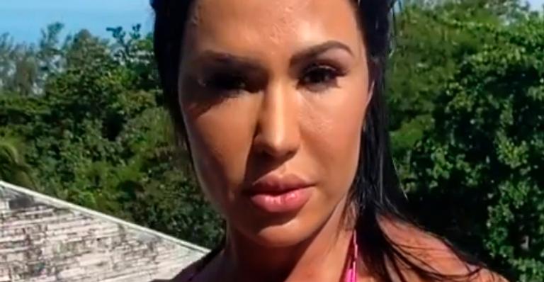 Gracyanne Barbosa dá close certeiro no bumbum e ocupa a tela dos seguidores: ”Escultura dos deuses”