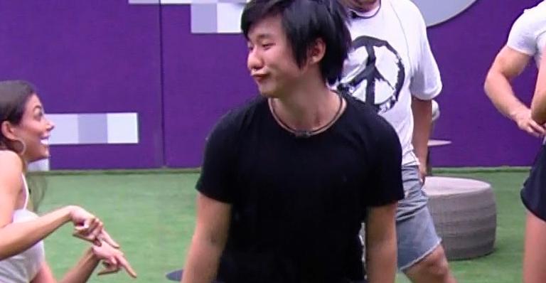 BBB20: Pyong causa na web ao mostrar rebolado habilidoso na estreia: ”Hipnose diferente”