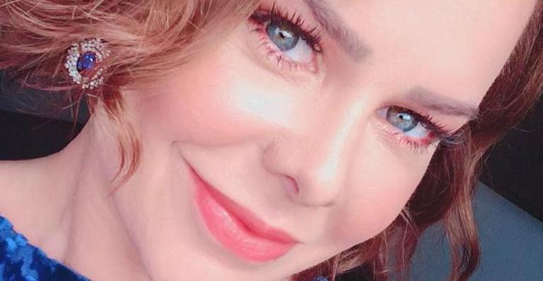 Solteira, Fernanda Souza aparece de shortinho jeans e recebe elogios: ”Tá renovada”