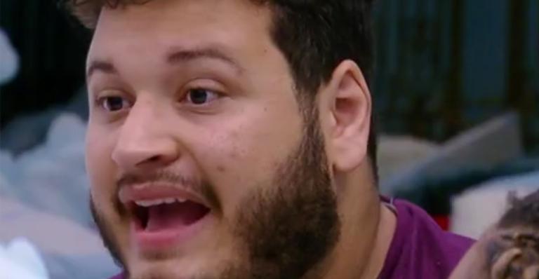 BBB20: Questionado se é gay, Victor Hugo revela sua sexualidade e choca sisters: ”Não acredito”