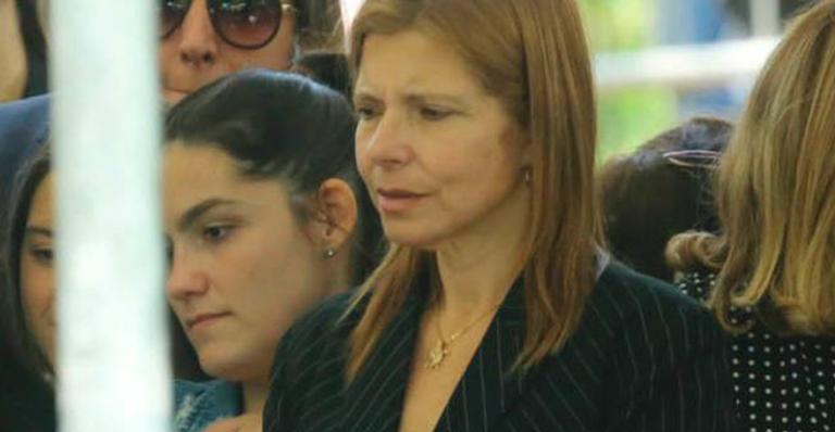 Mãe dos filhos de Gugu Liberato ganha direito a pensão impressionante: ”Sensível”