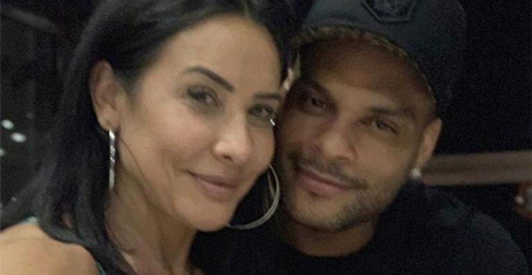 Scheila Carvalho faz homenagem para o marido, Tony Salles