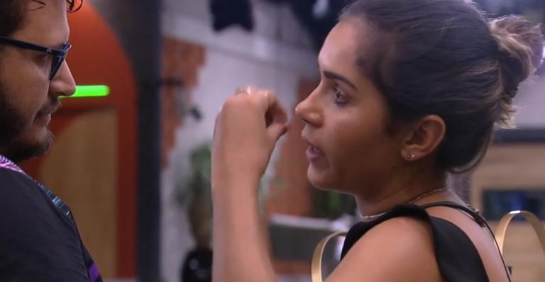 BBB20: Gizelly dá opinião sincerona e detona Flayslane: ”Nem os meninos aguentam mais”