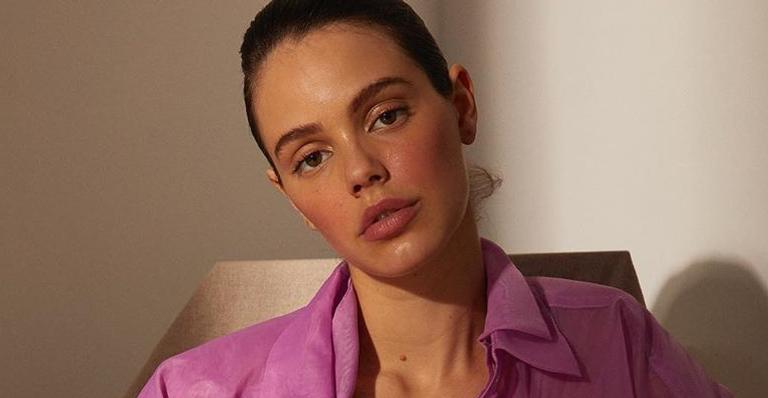 Laura Neiva encanta web ao mostrar momento íntimo com a filha, Maria