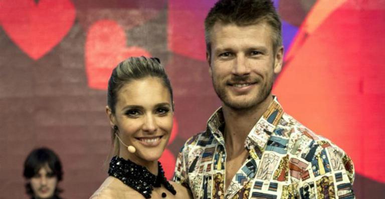 Rodrigo Hilbert e Fernanda Lima dividem cliques inéditos da família com a recém-nascida, Maria Manoela