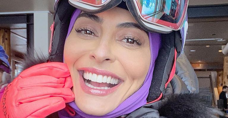 Juliana Paes faz selfies divertidas em viagem com os filhos e o marido
