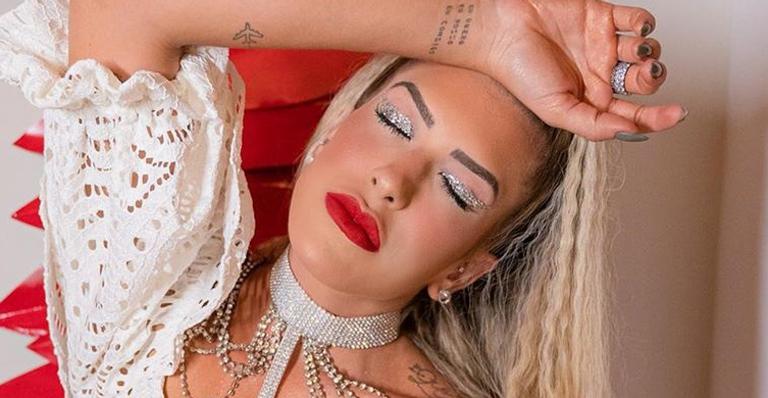 Lore Improta mostra lesões após ensaio de Carnaval e impressiona web: ”Olha como está”
