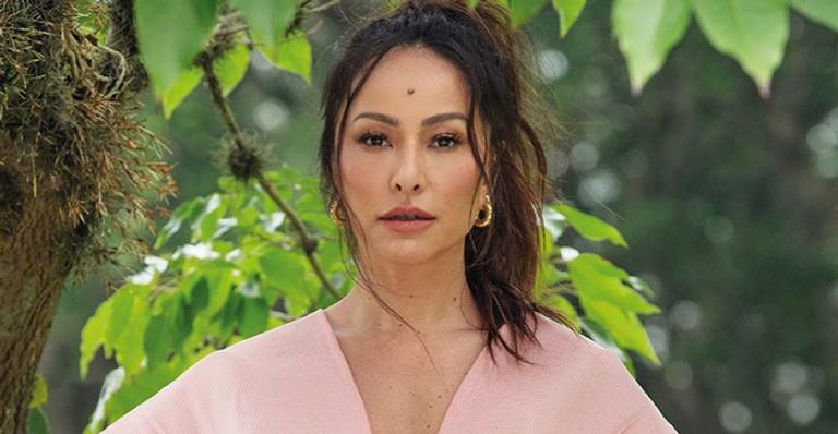 Sabrina Sato compartilha clique fofíssimo com marido e a filha: ”Minha motivação para trabalhar”