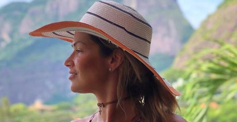 Ex-BBB Fani Pacheco deixa bumbum totalmente de fora em clique de biquíni: ”Diferenciada”