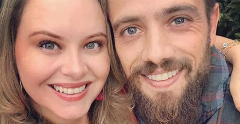 Rafael Cardoso apoia a esposa, Mari Bridi, após ela postar foto de biquíni