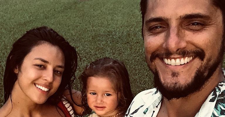 Bruno Gissoni tem momento de beleza com a filha e se diverte: “Que bafo essa cor”
