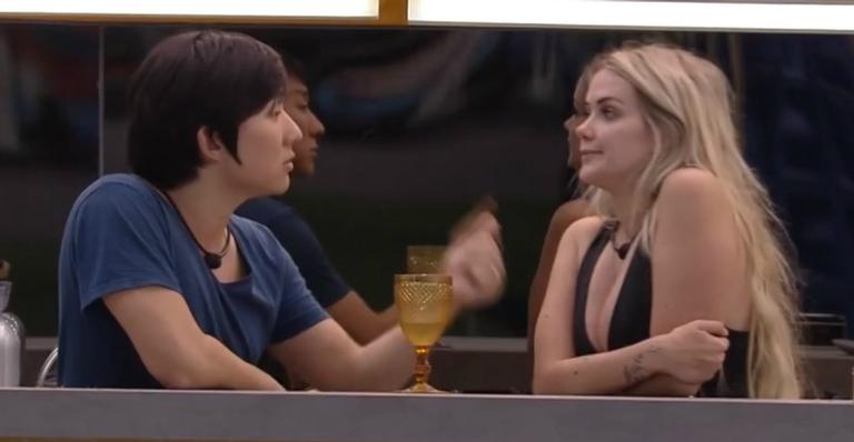 BBB20: Após leva-e-traz, Pyong leva bronca de Marcela e fica isolado: ”Jogando sozinho”