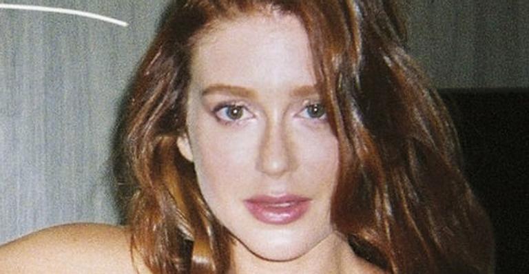 Sexy! Marina Ruy Barbosa quase mostra demais ao fazer topless para ensaio
