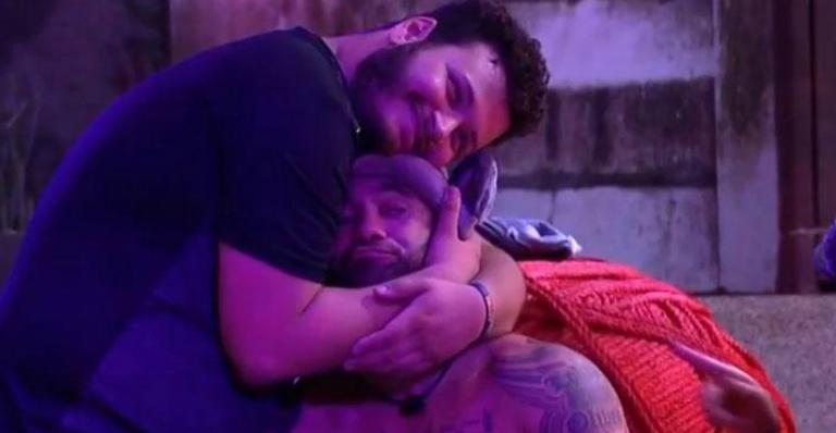 BBB20: Victor Hugo declara que nunca beijou alguém do mesmo sexo