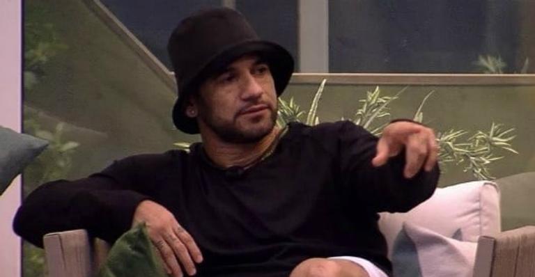 BBB20: Hadson alerta brothers sobre Petrix: “Cuidado para você não tomar uma rasteira”