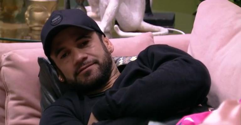 BBB20: Hadson revela ter medo de um participante do programa: “É muito forte”