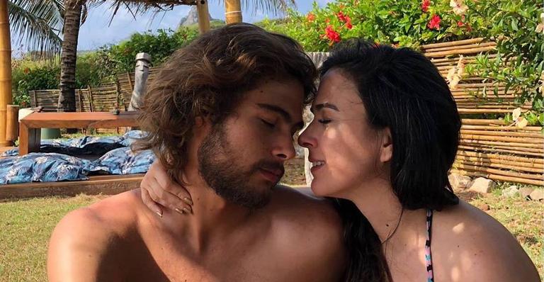 Rafael Vitti encanta a web ao surgir em momento único com a filha: ‘Descobrindo as mãozinhas’