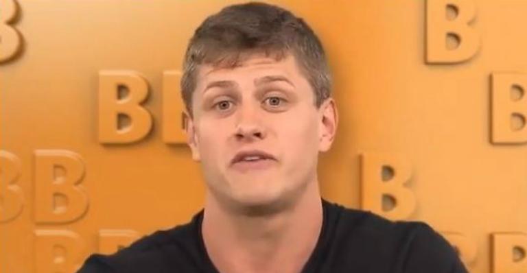 BBB 20: Namorada de Lucas revela ameaças na web e dispara: ”As pessoas estão surtadas”