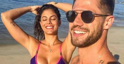 Jonas Sulzbach aceita pedido de casamento de Mari Gonzalez e mostra reação do filho: ”É agora?”