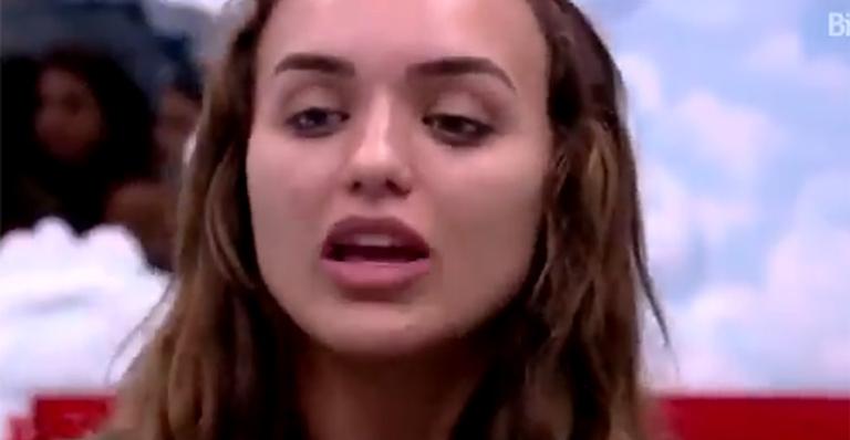 BBB20: Rafa Kalimann solta o verbo após receber informações de fora e pede coerência das famosas