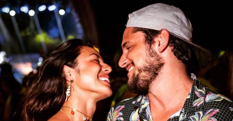 Bruno Gissoni se derrete de amores ao clicar a esposa durante viagem aos EUA