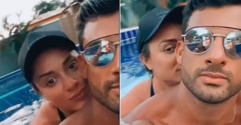 Juju Salimeni posa com namorado gato em clima de romance na piscina e lamenta: ”Vem logo”