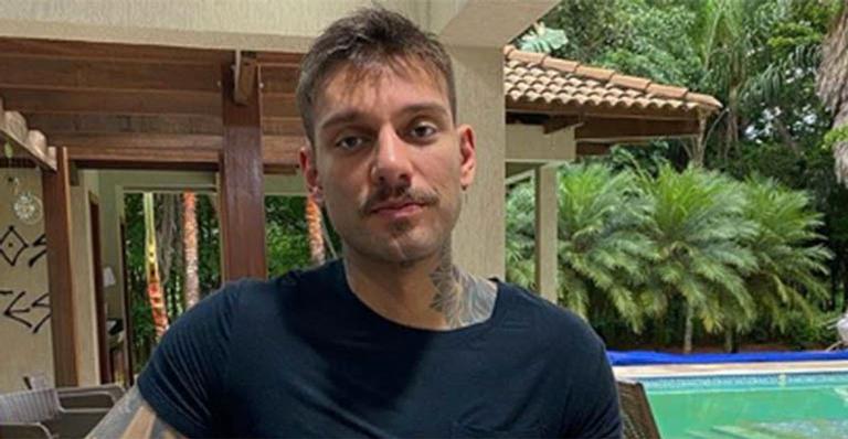 Lucas Lucco emociona ao mostrar foto inédita com Cristiano Araújo