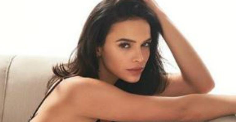 Bruna Marquezine arrasa internautas com seu corpão em ensaio de lingerie