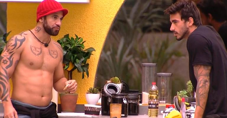 BBB20: Hadson e Guilherme se irritam com Victor Hugo e detonam: ”Pelo amor de Deus”