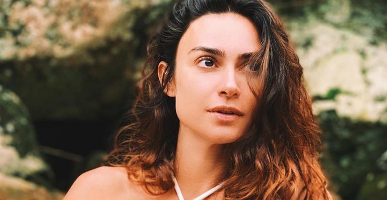 Thaila Ayala posa coladinha com Fiorella Mattheis e faz homenagem linda de aniversário: ”Ela é rara”
