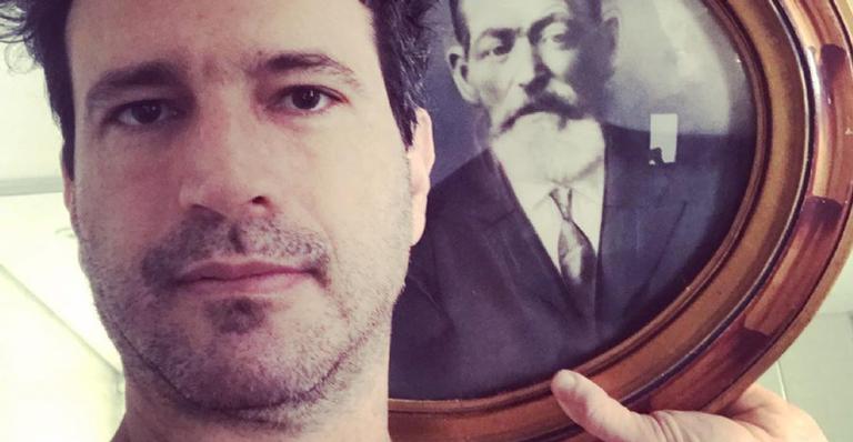 Caco Ciocler fica oito horas no trânsito e lamenta enchentes em São Paulo: ”Dia triste”