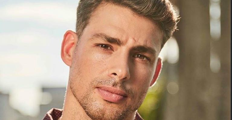 Cauã Reymond viverá viciado em drogas e órfão na próxima novela, diz colunista
