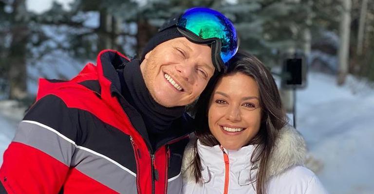 Michel Teló faz clique belíssimo de Thais Fersoza e deixa esposa babando: ”Toda boba”