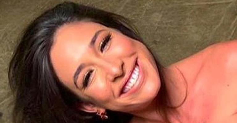 Grávida, Giselle Itié exibe barrigão no limite em ensaio fotográfico: ”Meu unicórnio baby”