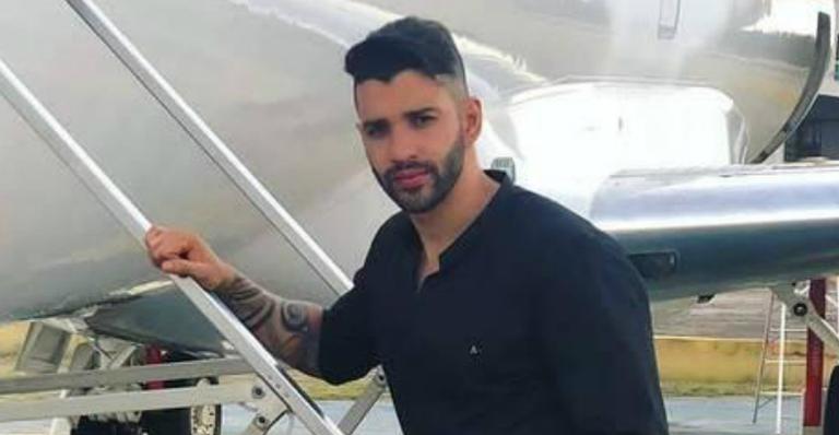 Ostentou: Gusttavo Lima registra fofura dos filhos em viagem de jatinho multimilionário