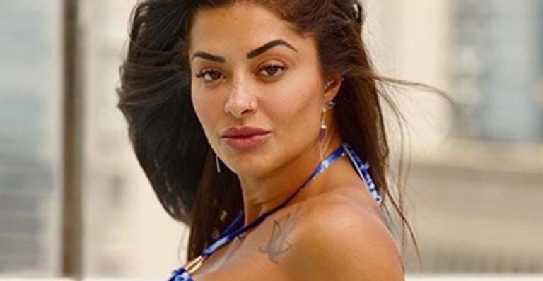 Aline Riscado ostenta corpo escultural e fala sobre esforço para mantê-lo: ”Objetivos alcançados”
