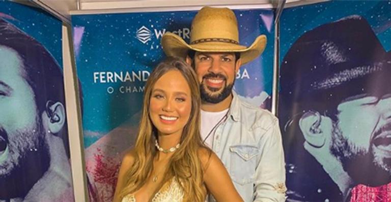 Esposa de Sorocaba mostra o rosto do filho em ultrassom