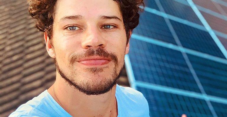 José Loreto encanta a web ao compartilhar clique fofíssimo com a filha, Bella