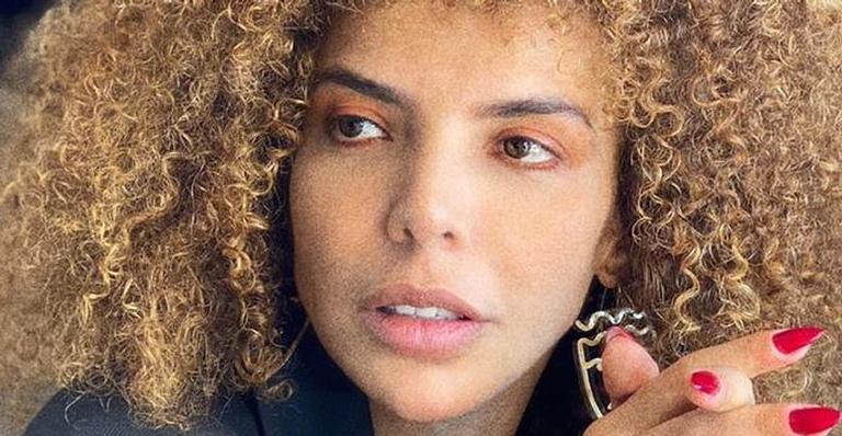 Discreta, Vanessa da Mata aparece em clique raro com o filho e recebe declaração: ”Te amo”