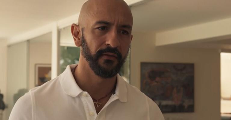 Amor de Mãe: Álvaro vai levar tiro para salvar personagem da morte
