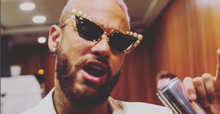 Solteiro, Neymar fica de ‘vela’ no Dia dos Namorados e afirma: ‘Estou feliz’