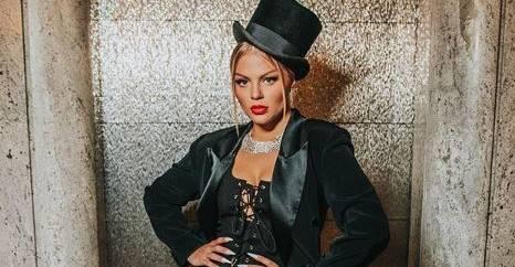 Emocionada, Luísa Sonza comemora sucesso de seu bloco em São Paulo: “Não caiu a ficha”