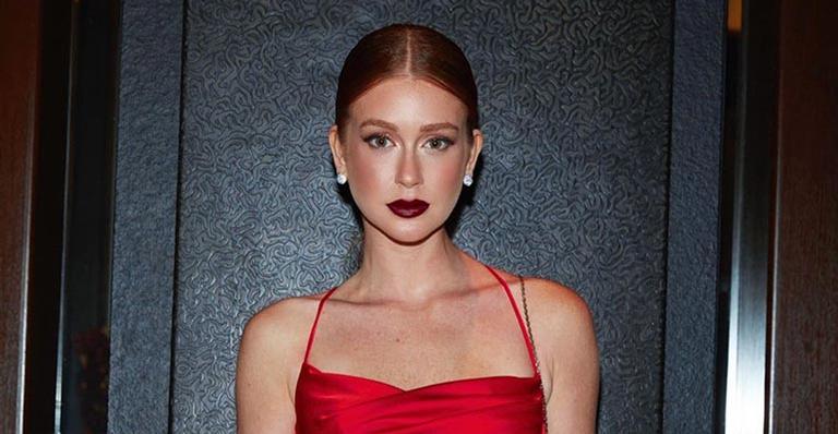 Marina Ruy Barbosa surge com o cabelo cacheado: ‘Me sentindo a Anitta’