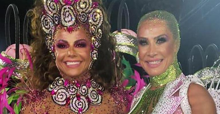 Scheila Carvalho e Viviane Araújo ostentam corpos perfeitos com looks transparentes