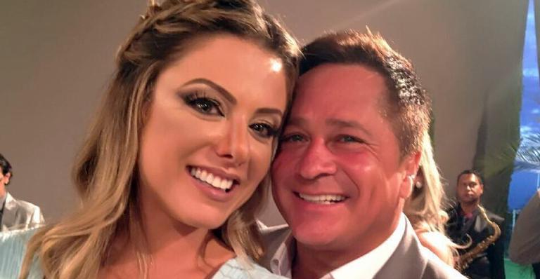 Poliana Rocha, esposa de Leonado, exibe corpão e recebe elogios: “Gata”