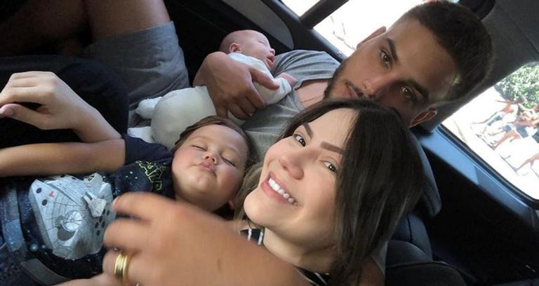 Sarah Poncio e Jonathan Couto adotam sobrinho de sua babá: ”Deus tocou o meu coração”