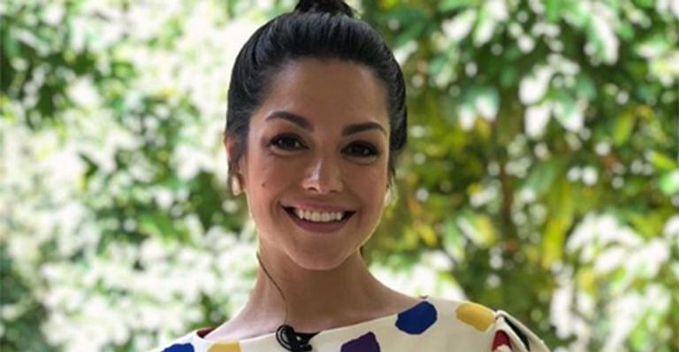 Thais Fersoza surge sem maquiagem e avisa: ‘Podem dar zoom’